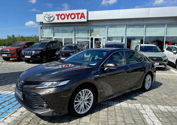 samochody osobowe Toyota Camry cena 99850 przebieg: 159103, rok produkcji 2019 z Gołdap